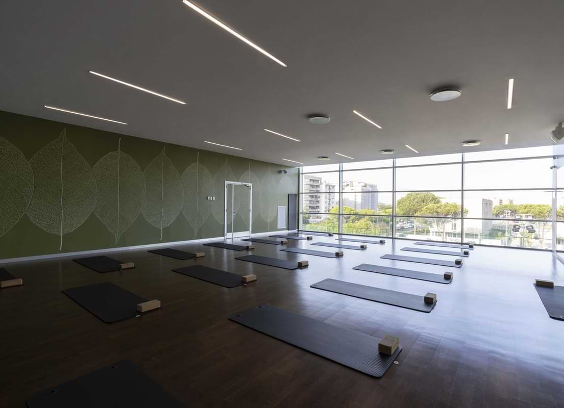 Studio Yoga