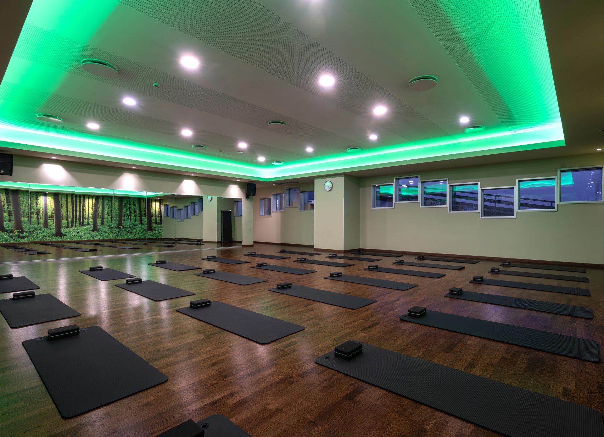Studio Yoga