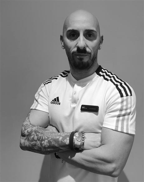 Ciro E.