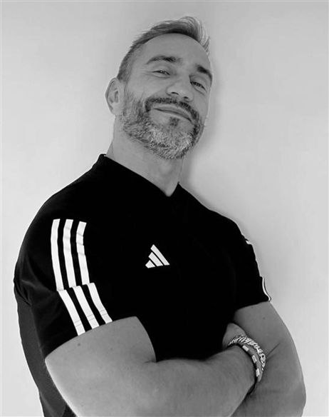 Mauro R.