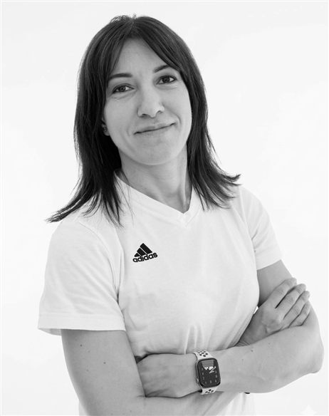 Lara C.